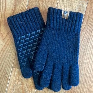 Black full finger gloves with grip